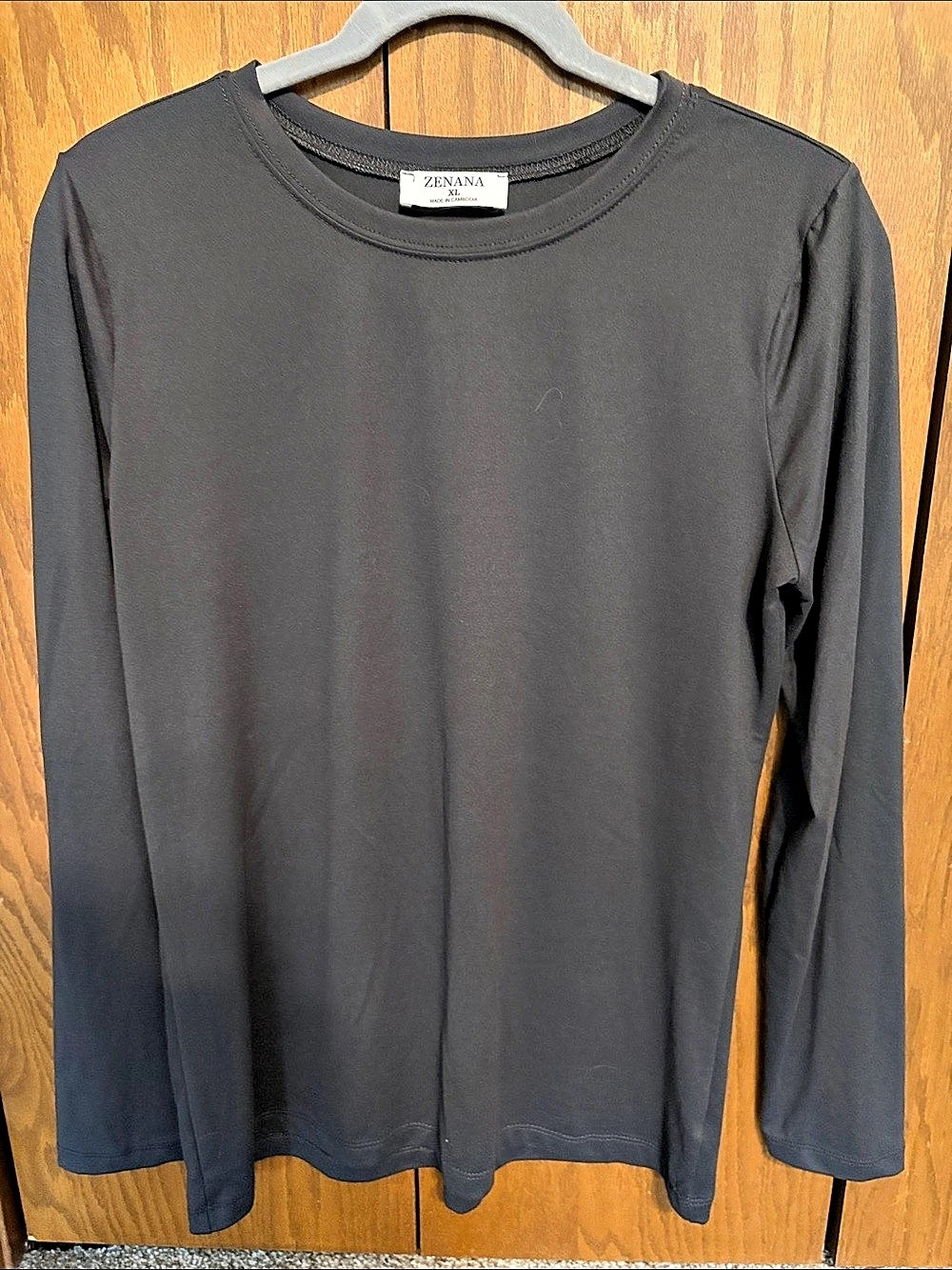 Zenana Classic Long Sleeve Crew Neck Tee Long Sleeve Tee in Gray XL Like New